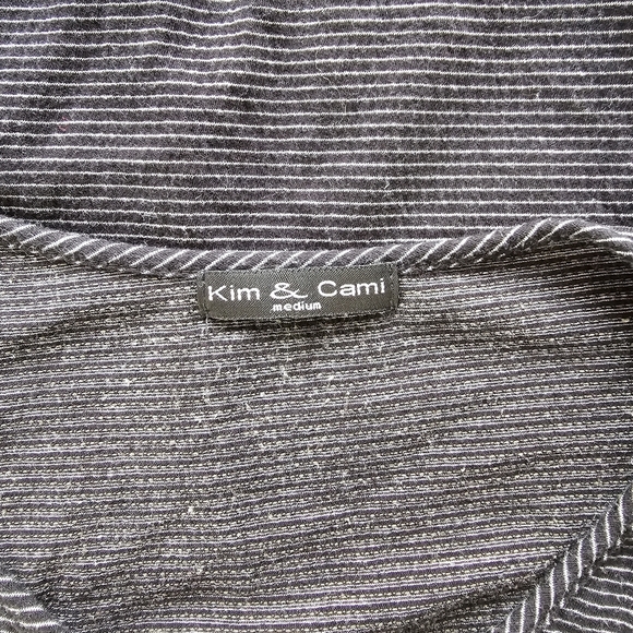 Kim and Cami Tie Front Flutter Sleeved Striped Tee Shirt Size Medium - Picture 3 of 3